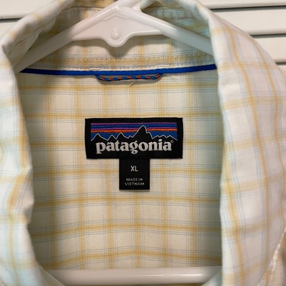 Men’s Patagonia Shirt | Short Sleeve - Picture 4 of 9